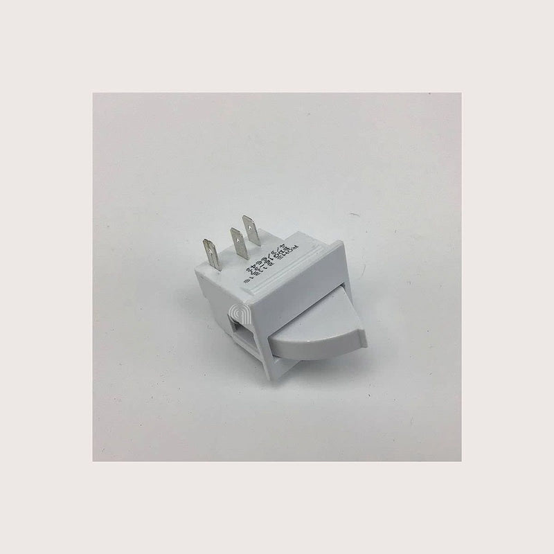Interrupteur-poussoir Hisense HK1055831 pour réfrigérateur