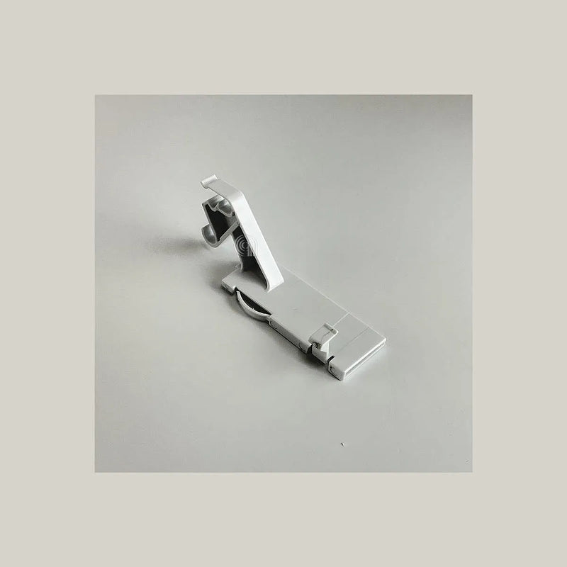ELECTROLUX - Charnière droite congélateur - 2231128014