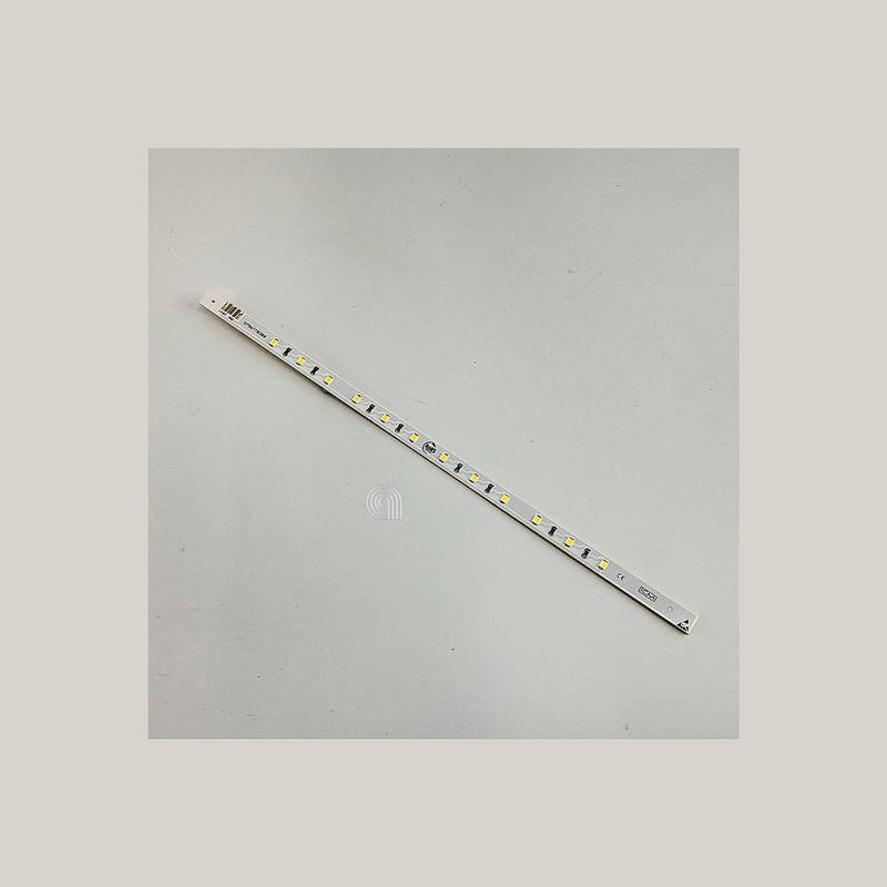 plaque LED pour réfrigérateur Beko et Indesit référence 5796770300